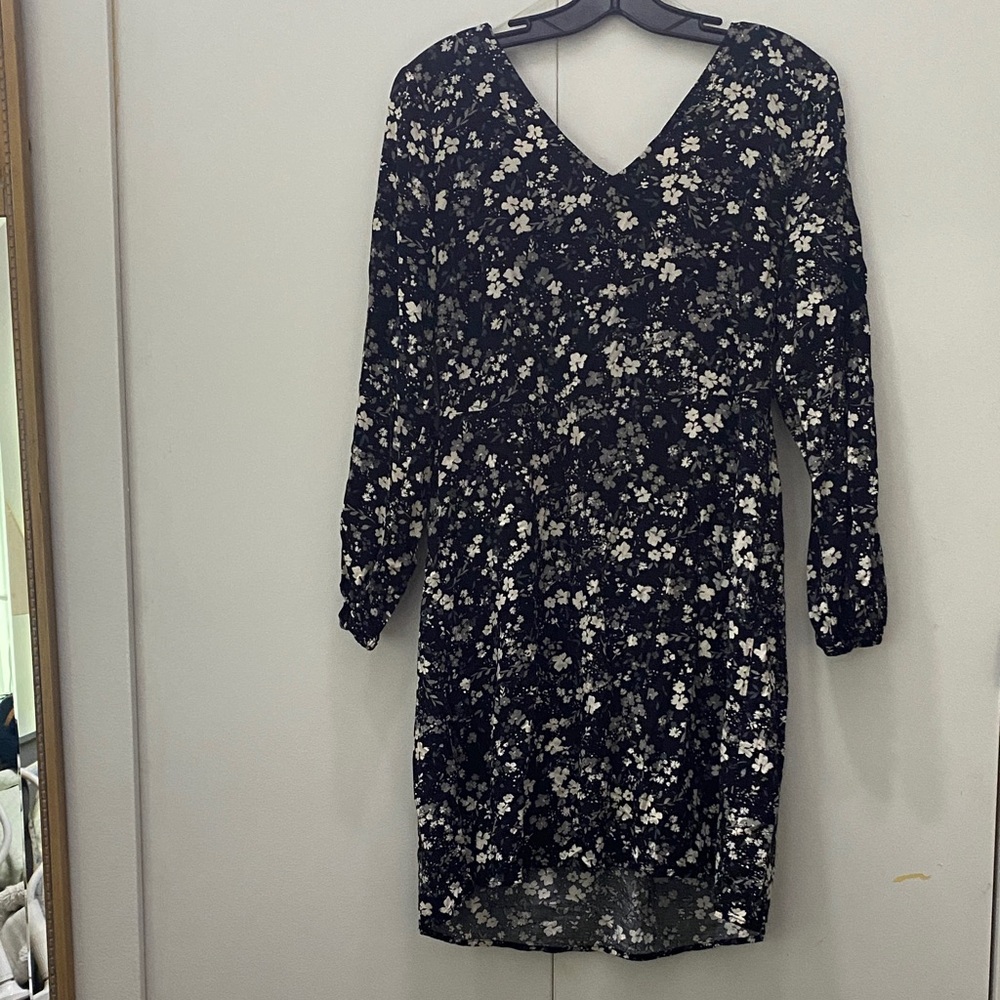 Old Navy floral dress! BNWOT!